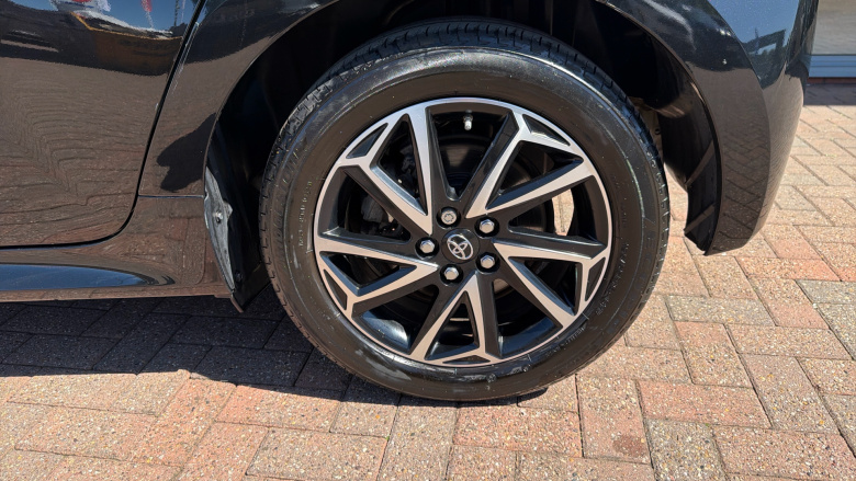 Toyota Yaris 1.5 Hybrid Design 5dr CVT Hybrid Hatchback